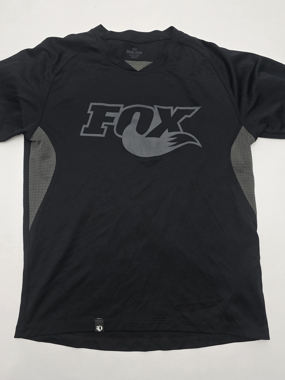 Fox Pearl Izumi Black Short-Sleeve Performance Tee with Gray Logo